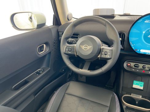 New 2026 MINI Cooper 2-Door Hardtop image 4