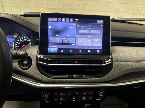 Used 2022 Jeep Compass Latitude image 25