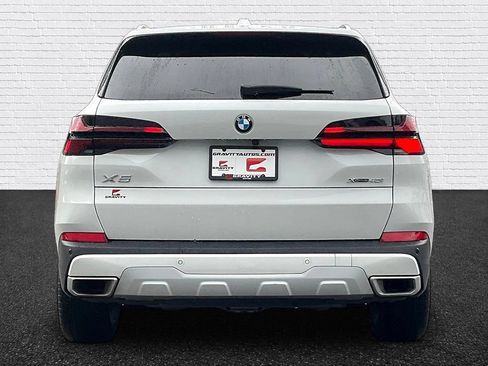 Used 2024 BMW X5 xDrive40i w/ Parking Assistance Package AWD/4WD image 5