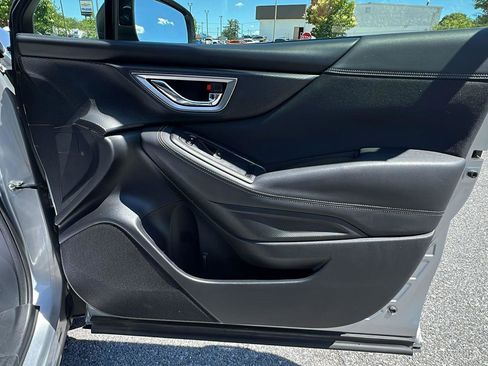 Used 2019 Subaru Forester Premium AWD/4WD image 12