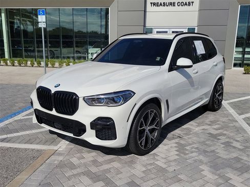 Used 2022 BMW X5 M50i w/ Executive Package image 1