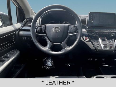 Used 2026 Honda Odyssey Elite image 8