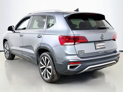 Used 2024 Volkswagen Taos SE image 6
