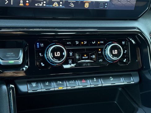 Used 2024 GMC Sierra 2500 AT4 w/ AT4 Premium Plus Package image 20