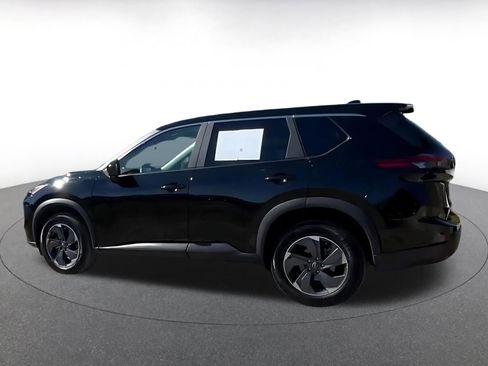 Used 2025 Nissan Rogue SV image 10