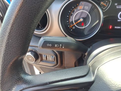 Used 2022 Jeep Wrangler Unlimited Sport AWD/4WD image 26