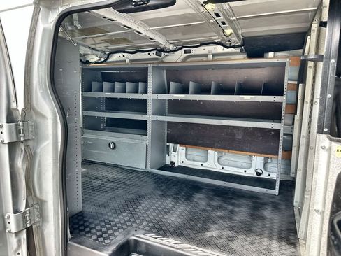 Used 2017 Ford Transit 250 130 Low Roof w/ Exterior Upgrade Package RWD image 24