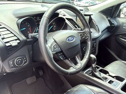 Used 2017 Ford Escape SE w/ SE Leather Comfort Package AWD/4WD image 24