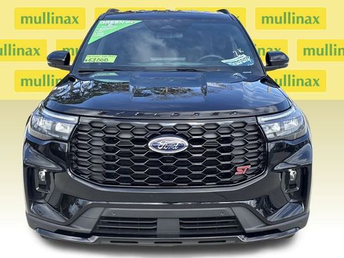 Used 2025 Ford Explorer ST image 15