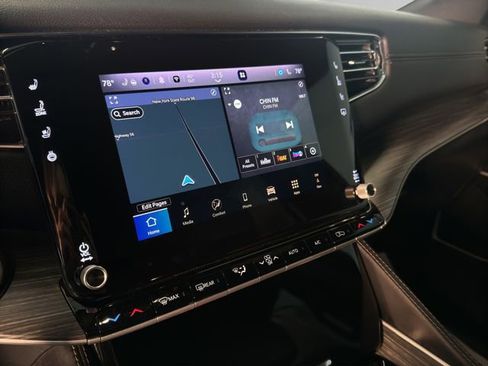 Used 2024 Jeep Wagoneer L Series III w/ Flexible Seating Group image 18