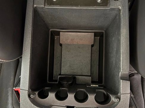 Used 2014 Dodge Challenger R/T image 31