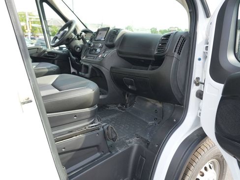 Used 2024 RAM ProMaster 2500 w/ Convenience Group FWD image 20