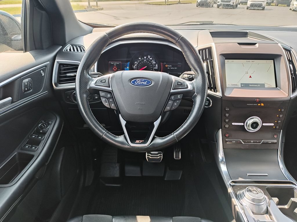 Used 2020 Ford Edge ST w/ Cold Weather Package AWD/4WD image 16