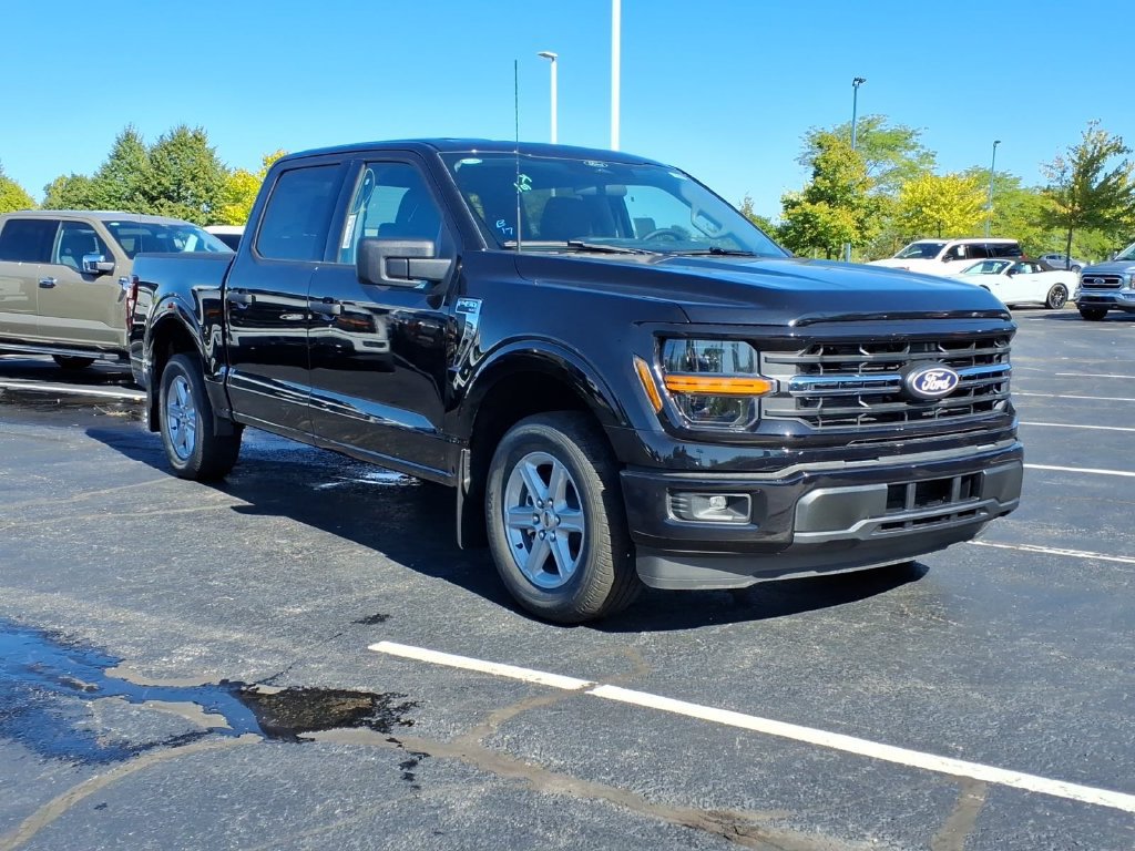 New 2026 Ford F150 XLT w/ Equipment Group 301A Standard RWD image 3