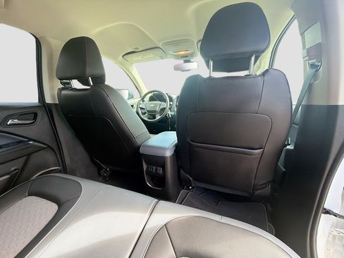 Used 2017 Chevrolet Colorado Z71 RWD image 28