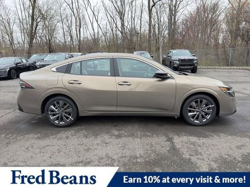 New 2026 Nissan Sentra SL w/ Floor Mat Package image 8