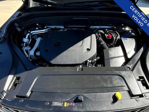 Used 2025 Volvo XC90 B6 Plus image 12