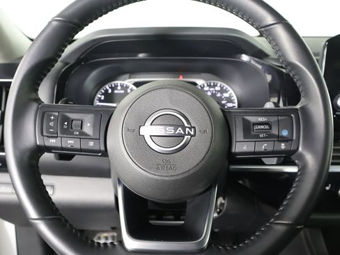 Used 2025 Nissan Pathfinder SV image 20