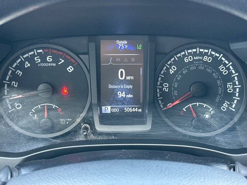 Used 2023 Toyota Tacoma SR RWD image 21