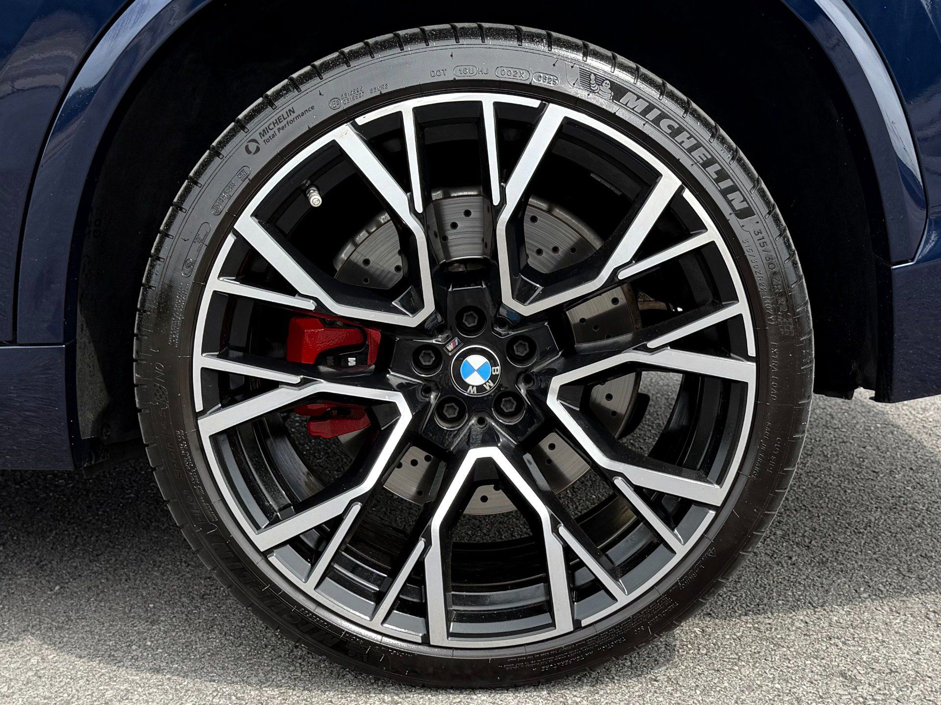 Used 2023 BMW X5 M w/ Competition Package AWD/4WD image 33
