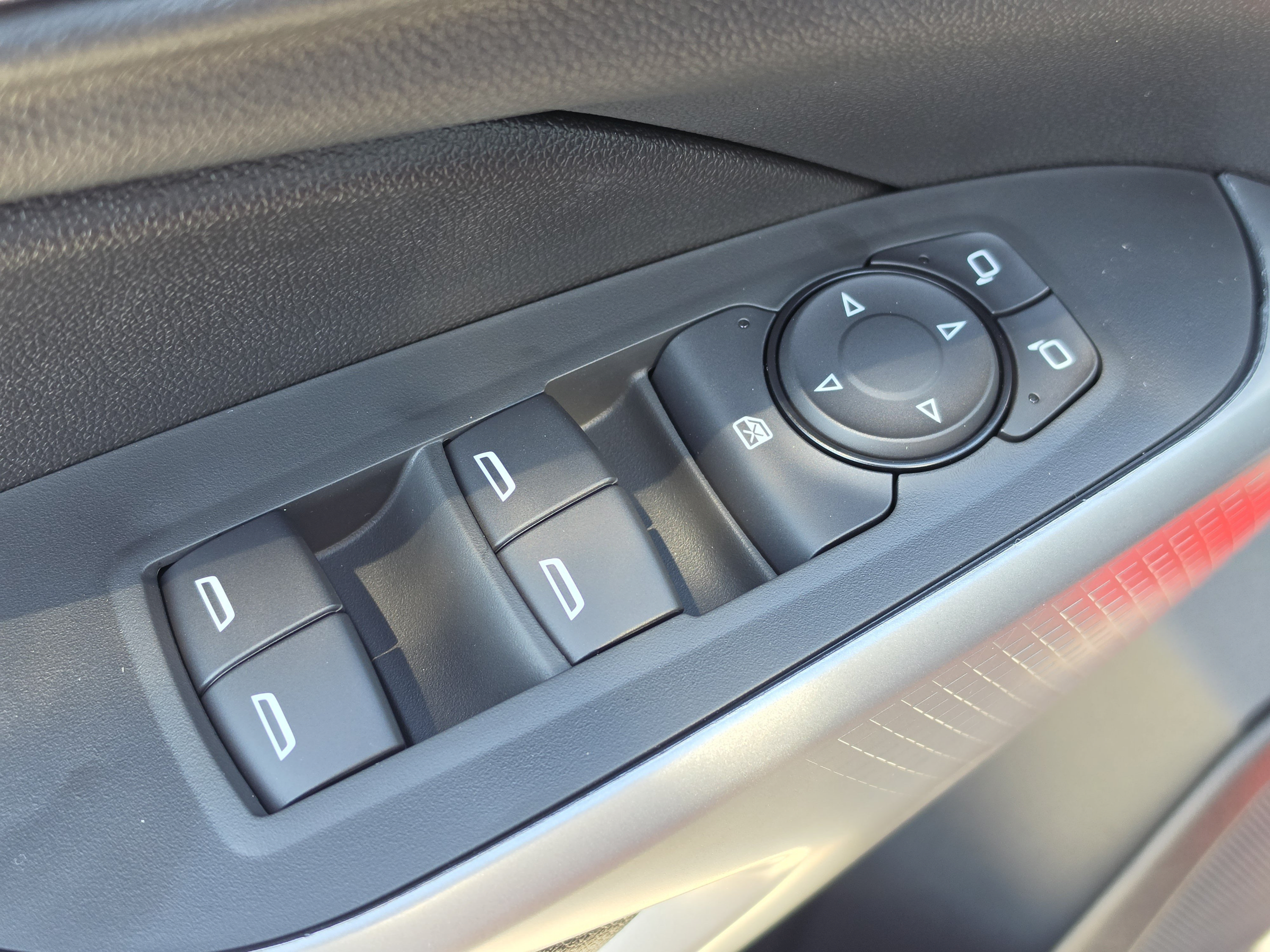 New 2026 Chevrolet Trax LS w/ LS Convenience Package FWD image 21