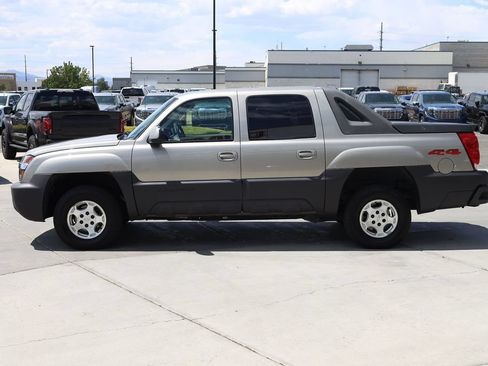 Used 2003 Chevrolet Avalanche 4x4 image 3