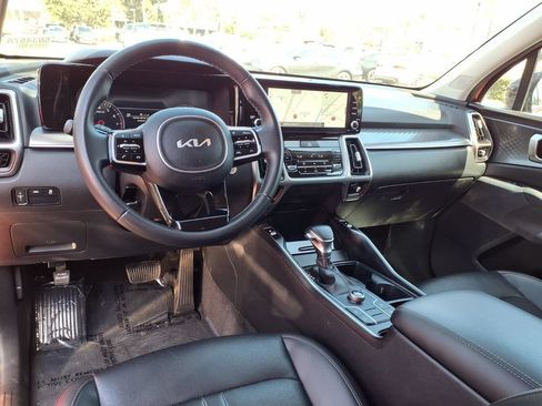 Certified 2023 Kia Sorento S FWD image 11