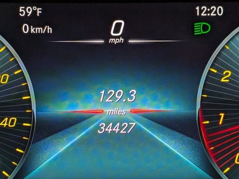 Used 2021 Mercedes-Benz GLC 300 4MATIC image 16