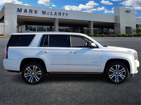 Used 2019 GMC Yukon Denali w/ Denali Ultimate Package image 2