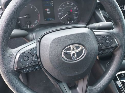 Used 2023 Toyota Corolla LE image 12