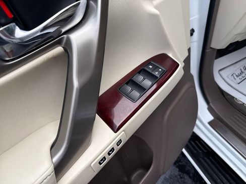 Used 2019 Lexus GX 460 image 14