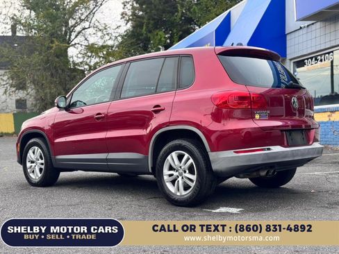 Used 2012 Volkswagen Tiguan S image 7