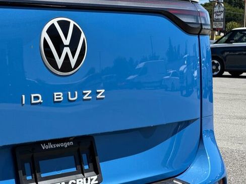 New 2025 Volkswagen ID. Buzz Pro S Plus image 28