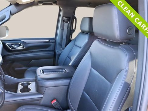 Used 2024 Chevrolet Suburban LT image 11