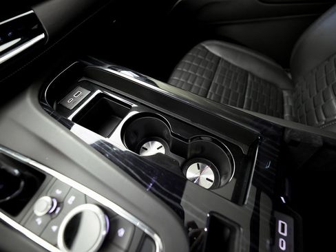 Used 2024 Cadillac Escalade V w/ LPO, ONYX Package image 49