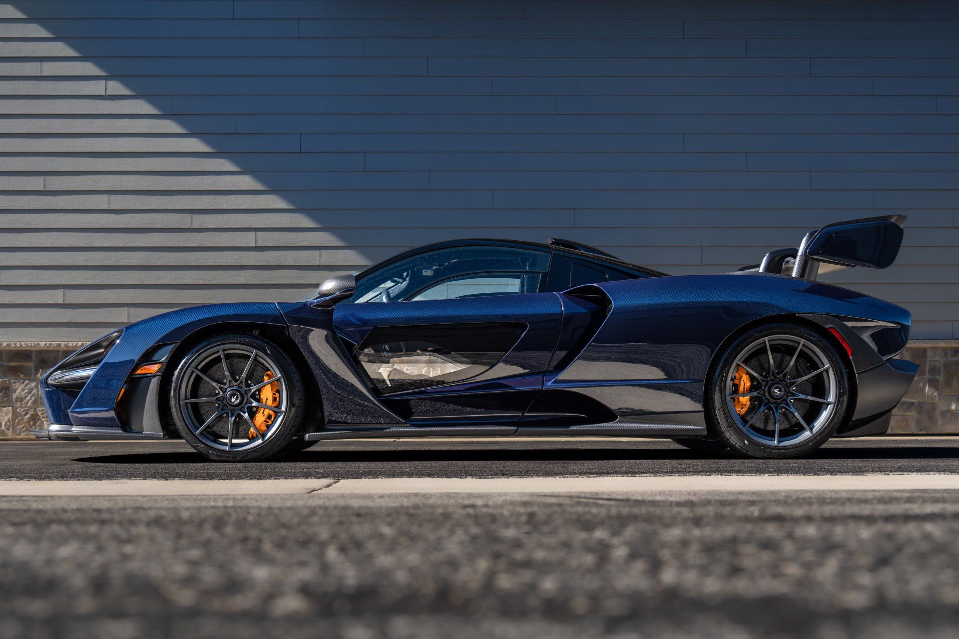 Used 2019 McLaren Senna RWD image 73