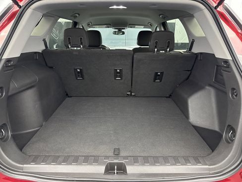 Used 2019 GMC Terrain SLE w/ Driver Convenience Package image 28