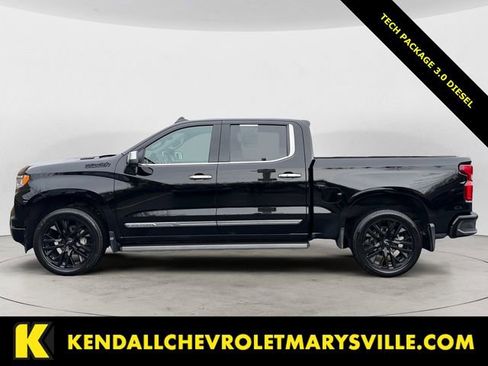 Used 2023 Chevrolet Silverado 1500 High Country w/ Technology Package image 2