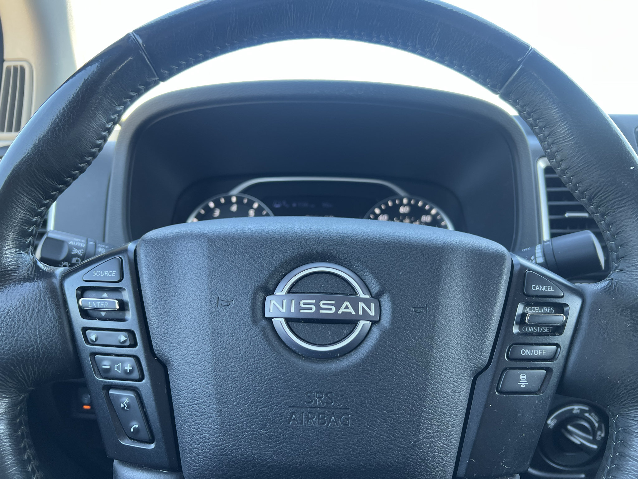 Used 2019 Nissan Titan PRO-4X w/ Pro-4x Convenience Package AWD/4WD image 20