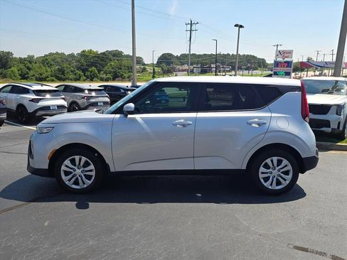 Used 2021 Kia Soul LX FWD image 6
