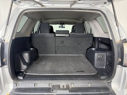 Used 2015 Toyota 4Runner SR5 AWD/4WD image 26
