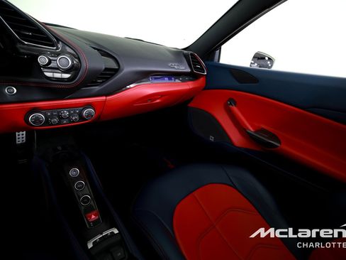 Used 2018 Ferrari 488 Spider RWD image 16