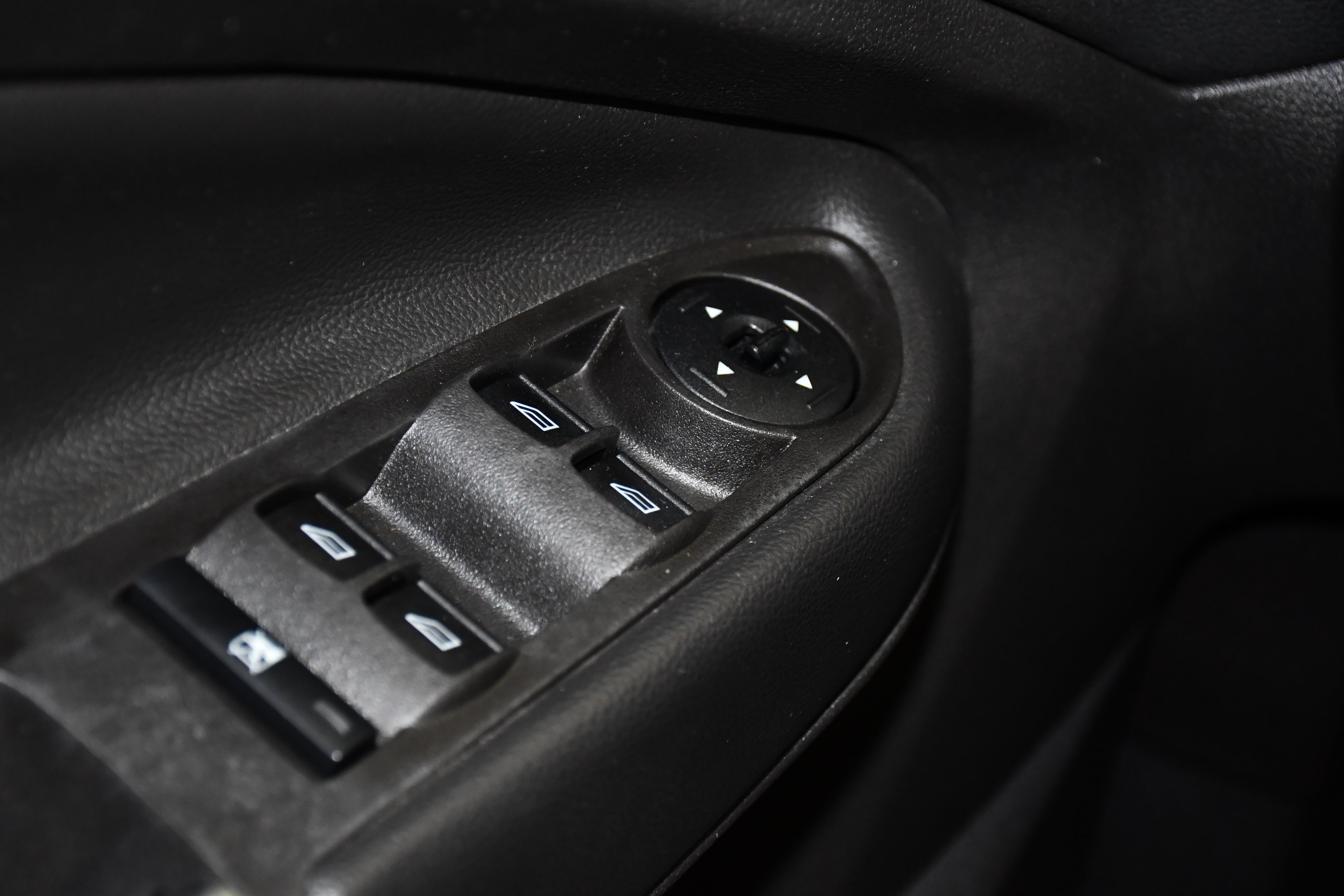 Used 2016 Ford Escape SE FWD image 33