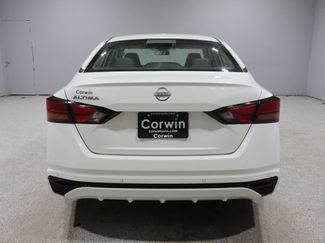Used 2025 Nissan Altima 2.5 SV FWD video 3