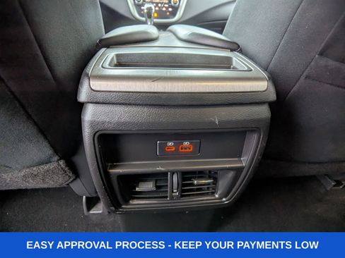 Used 2020 Nissan Murano SV image 16