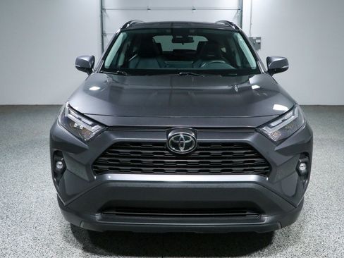 Used 2022 Toyota RAV4 XLE Premium FWD image 4