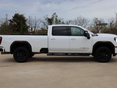 Certified 2025 GMC Sierra 3500 AT4 w/ Technology Package image 4