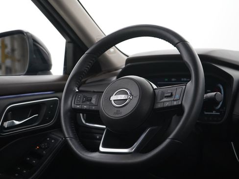 Used 2023 Nissan Rogue Platinum AWD/4WD image 16