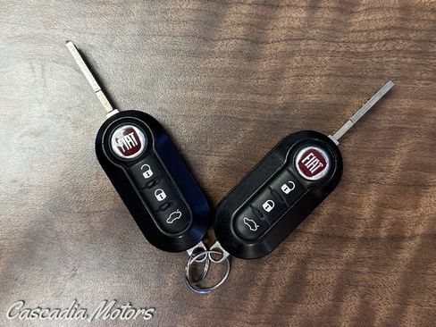 Used 2015 FIAT 500 Sport FWD image 2