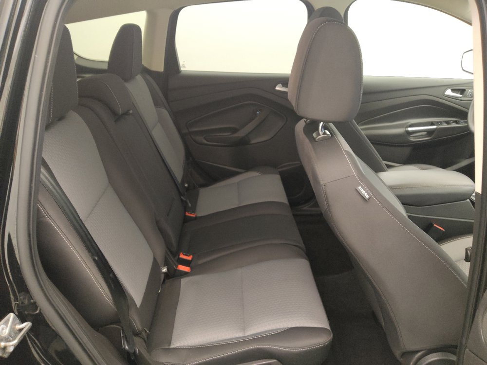 Used 2017 Ford Escape SE w/ Equipment Group 201A FWD image 19